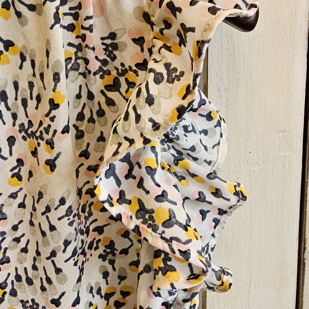 LOFT Sleevless Ruffle Neck Blouse - Picture 4 of 6
